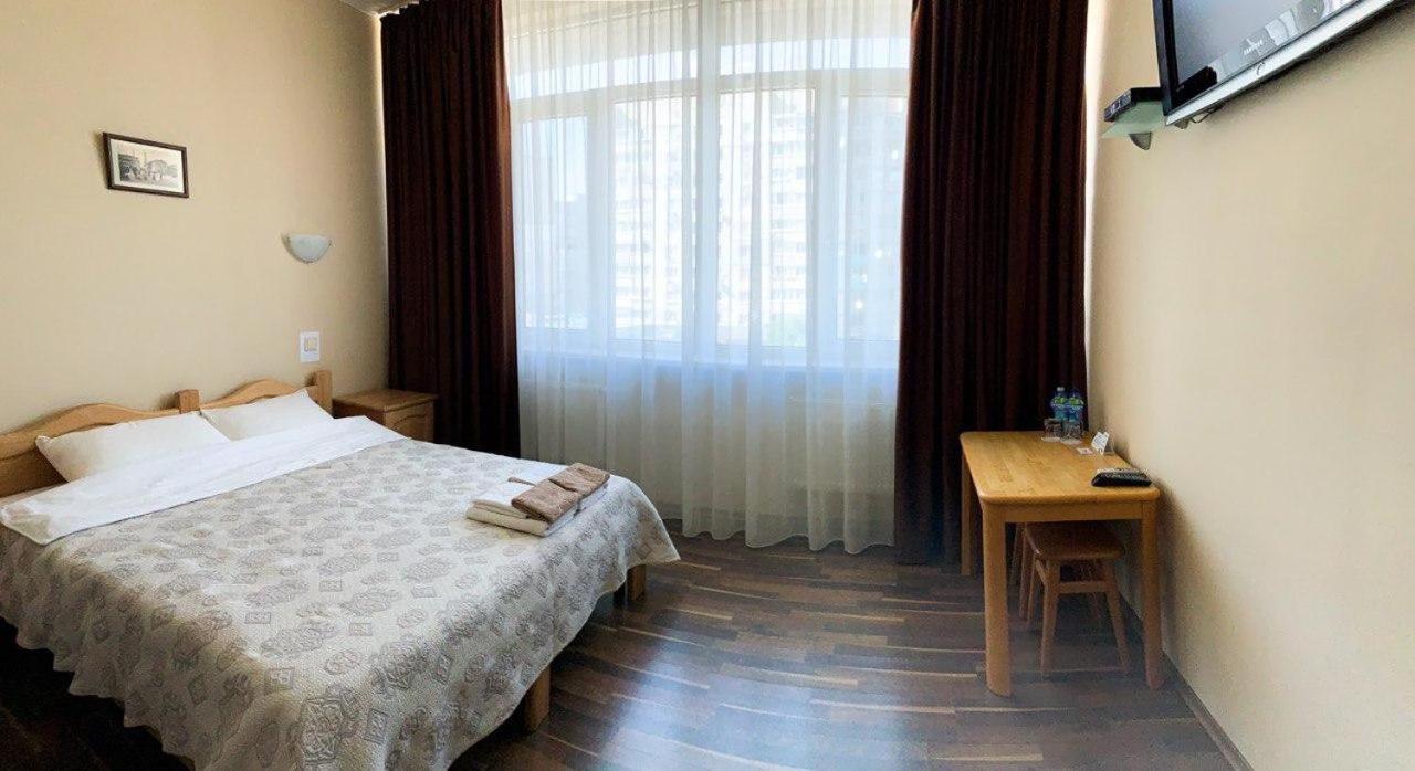 Etoile Hotel Charkov Buitenkant foto