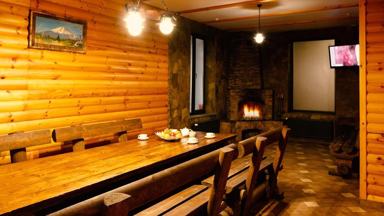 Etoile Hotel Charkov Buitenkant foto